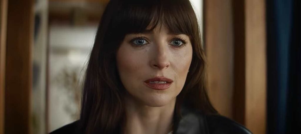 Verity Movie Review में Anne Hathaway और Dakota Johnson